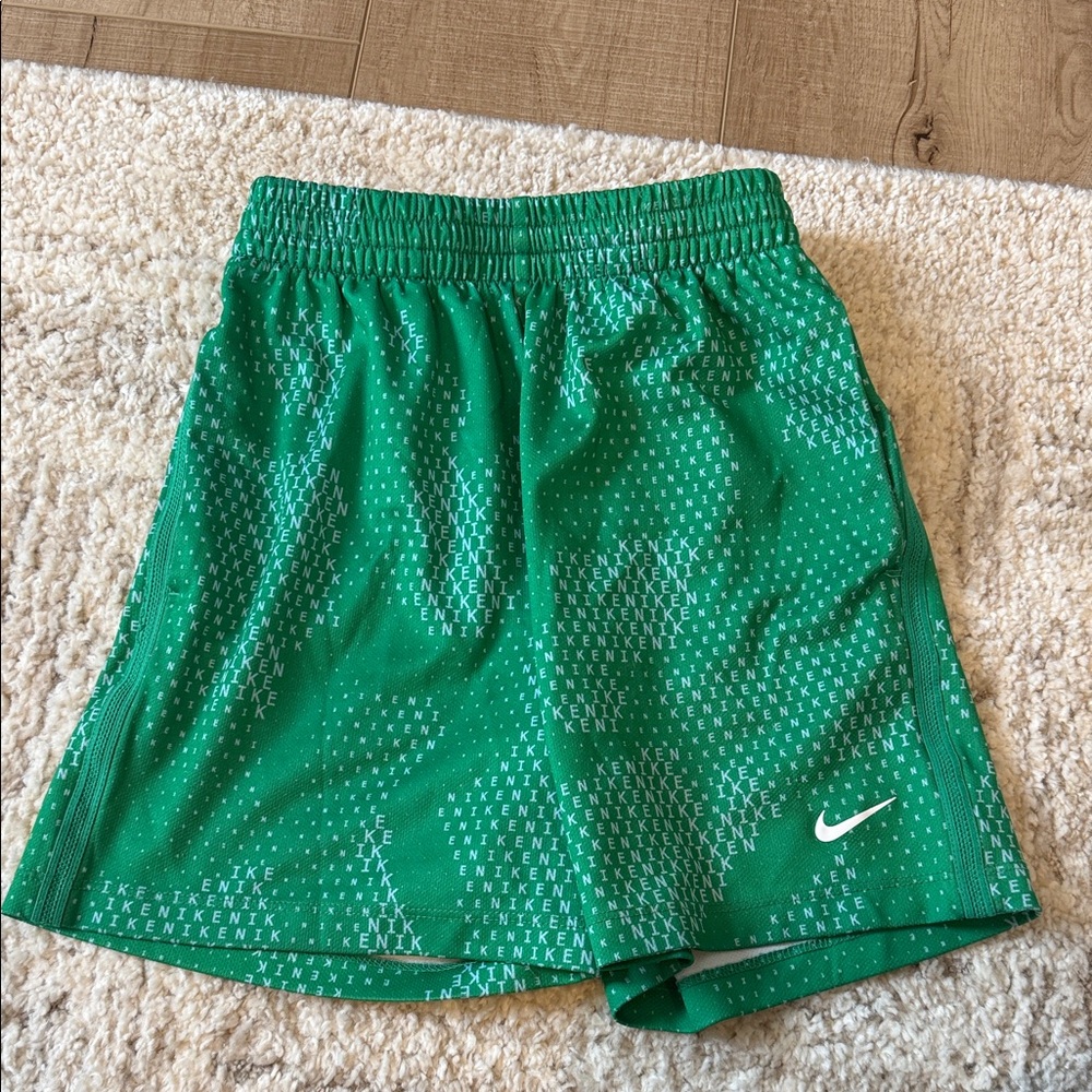 Nike Green Patterned Shorts boys size Small